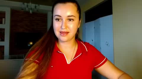Elizabeth  online show from July 21, 11:55 am
