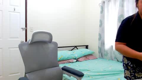 MILAN online show from February 7, 2:40 am