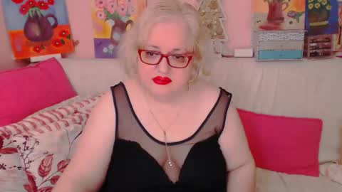 Alice online show from November 21, 8:33 pm