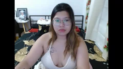 seductiv3pleasur3 online show from March 7, 6:59 pm