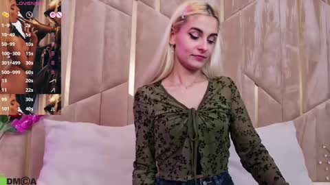 Selena online show from April 19, 10:37 am