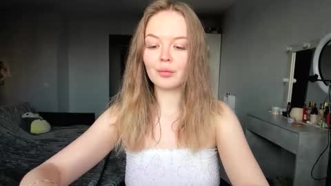 selenagentle online show from January 17, 7:05 am