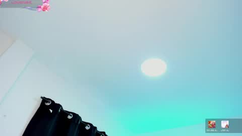 selenastonne online show from April 15, 7:58 pm