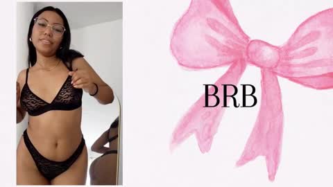 Selena online show from November 7, 2:44 pm