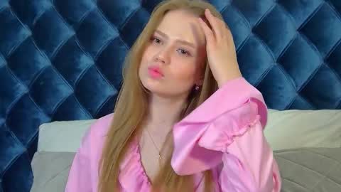 SelinSwarovski online show from February 4, 5:27 pm