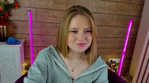 SelinSwarovski online show from March 3, 2:33 am