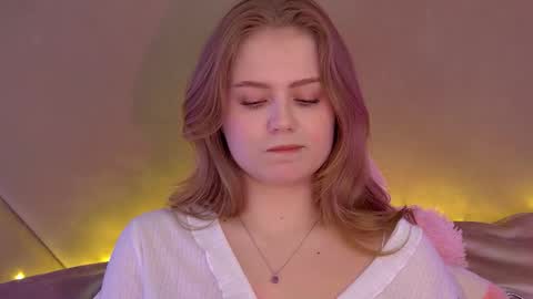 SelinSwarovski online show from September 23, 8:40 pm