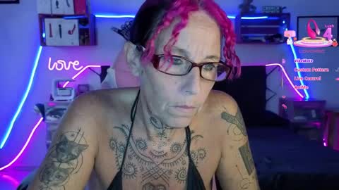 Selvaggia Del Caribe online show from October 14, 5:04 pm