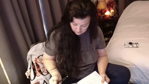 Tara online show from December 20, 2:43 pm