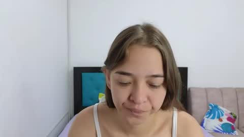 serafina_ online show from April 1, 8:37 am