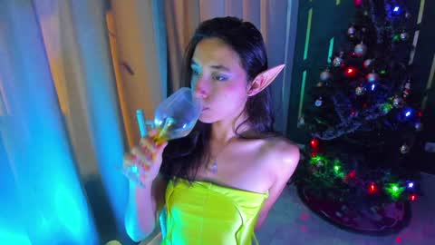 sereia_7777 online show from December 7, 9:33 pm