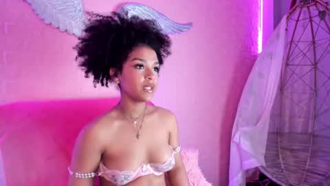 Serena  online show from February 7, 12:31 pm