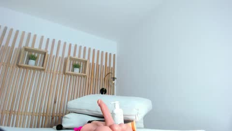 Serena  online show from March 14, 11:44 am