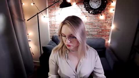 Serena online show from February 19, 9:53 am