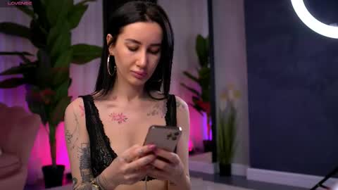 Serena online show from November 17, 10:38 am