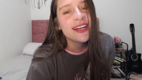 Snapshot of serenity_crystal chatting on March 11, 11:04 pm serenity_crystal online show from March 11, 11:04 pm