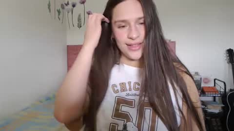 Snapshot of serenity_crystal chatting on October 2, 9:42 pm serenity_crystal online show from October 2, 9:42 pm