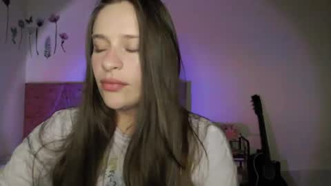 Snapshot of serenity_crystal chatting on September 18, 12:53 am serenity_crystal online show from September 18, 12:53 am