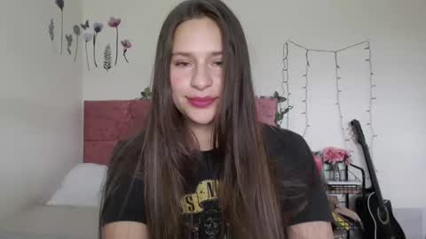 Snapshot of serenity_crystal chatting on January 2, 6:56 pm serenity_crystal online show from January 2, 6:56 pm