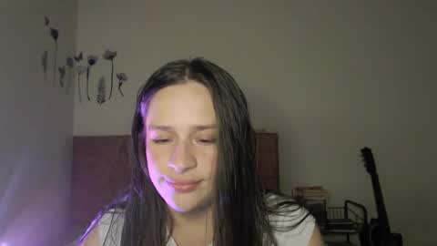 Snapshot of serenity_crystal chatting on October 8, 2:16 am serenity_crystal online show from October 8, 2:16 am