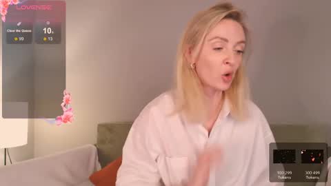 Snapshot of sexuallycorrect chatting on February 18, 4:49 pm Ray New video in bio online show from February 18, 4:49 pm