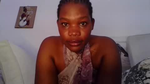 sexxy_beiby online show from February 13, 12:01 am