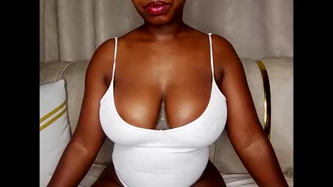 Gee  Independent Model online show from February 18, 8:57 am