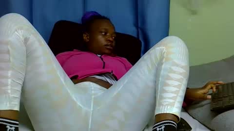 African Queen online show from April 18, 9:04 pm