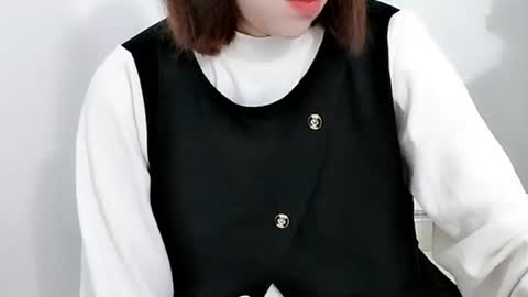 sexy8685 online show from December 1, 1:53 am