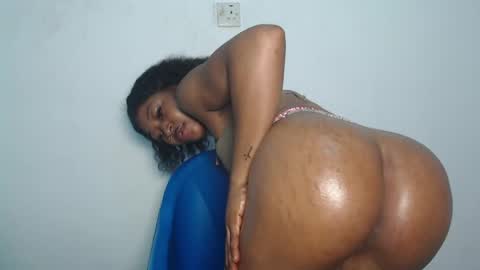 sexy_bluey247 online show from April 8, 4:47 am