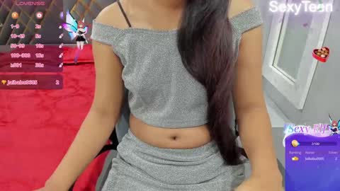 Snapshot of sexy_doll_1_ chatting on February 3, 11:53 am Sexydoll online show from February 3, 11:53 am
