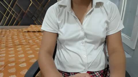 Snapshot of sexy_doll_1_ chatting on October 18, 5:37 pm Sexydoll online show from October 18, 5:37 pm