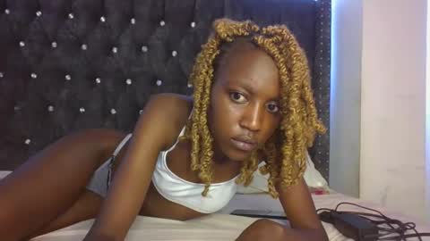 sexy_ebony_nica online show from January 19, 10:06 am