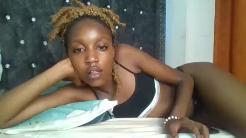 sexy_ebony_nica online show from February 7, 2:26 pm