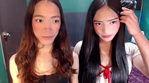 lovelyfebe  online show from April 27, 9:28 am