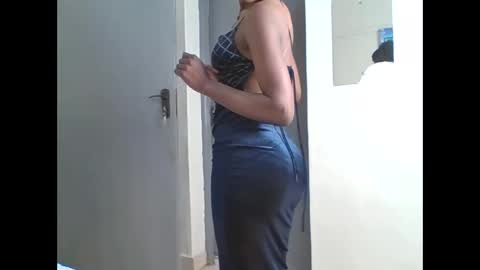 mimi online show from March 22, 8:15 pm