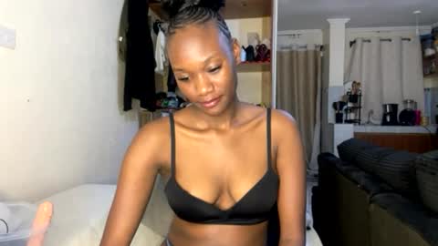 Nyla online show from July 20, 7:47 pm