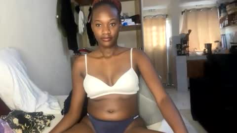 Nyla online show from June 21, 12:31 pm