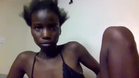 sexy_petittie online show from October 9, 2:43 pm