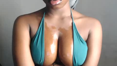 naomi online show from October 26, 2:07 am