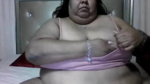 sexybbwqueen83 online show from March 17, 7:01 am