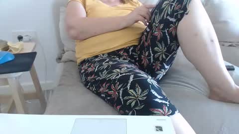 Sexyblonde4u58 online show from September 24, 11:09 am