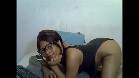 sexyboobs16 online show from October 13, 8:33 pm