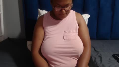 sexybustyxx online show from November 4, 7:35 am