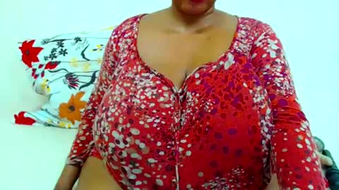 Snapshot of sexyebonylove89 chatting on January 28, 1:39 am sexyebonylove89 online show from January 28, 1:39 am