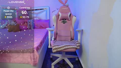 Snapshot of sexyislive chatting on February 1, 10:13 pm sexyislive online show from February 1, 10:13 pm