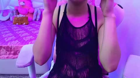 Snapshot of sexyislive chatting on March 4, 5:00 am sexyislive online show from March 4, 5:00 am