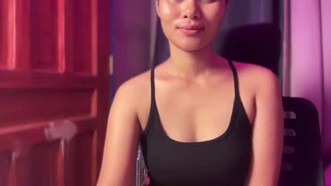 Call me Bea  online show from April 16, 10:01 pm