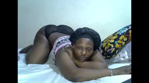 Snapshot of sexylinaa_ chatting on October 21, 5:11 am Sexylina online show from October 21, 5:11 am