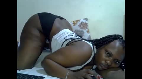 Snapshot of sexylinaa_ chatting on September 27, 11:50 am Sexylina online show from September 27, 11:50 am